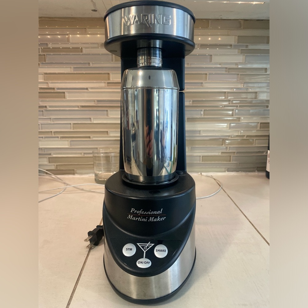 Waring Pro Professional Electric Martini Maker, Black/Chrome